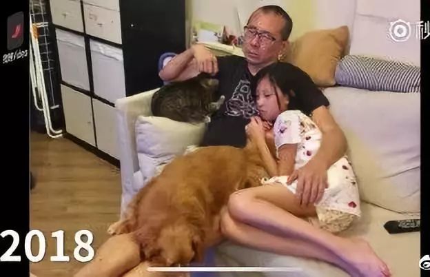 父亲晒和女儿10年照 时间都去哪儿了呢