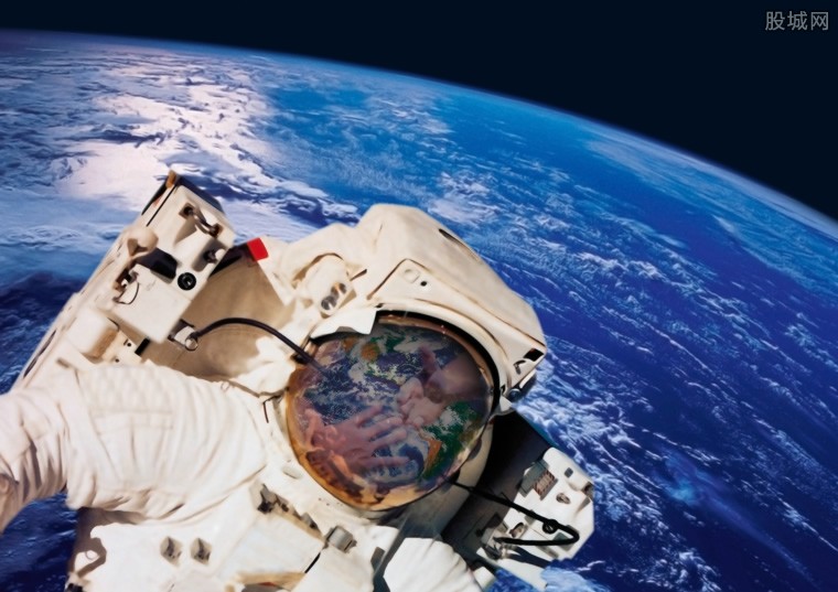 太空玩一圈售3亿 这注定只是土豪们的游戏