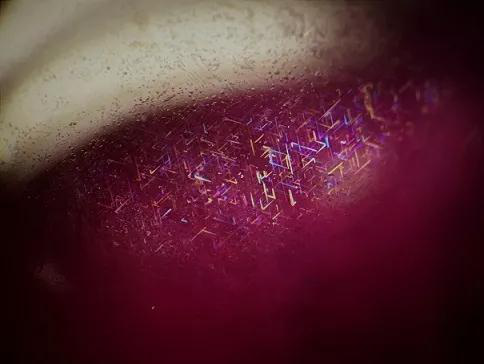 不同产地的红宝石 它们内部包裹体也不尽相同