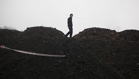 国内 正文 永泰能源实控人王广西,曾经身价370亿的"煤老板",如今只能