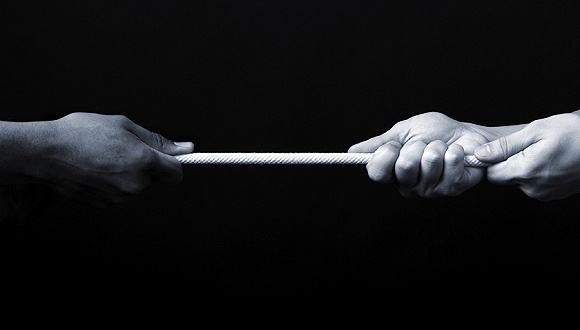 國(guó)際黃金價(jià)格倒V反轉(zhuǎn) 兩大“元兇”已找到！