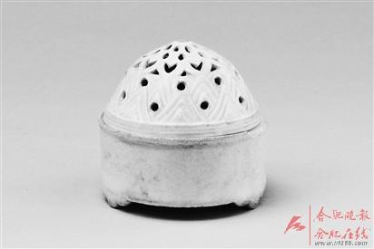 包拯及其家族的墓葬中出土的几件瓷器