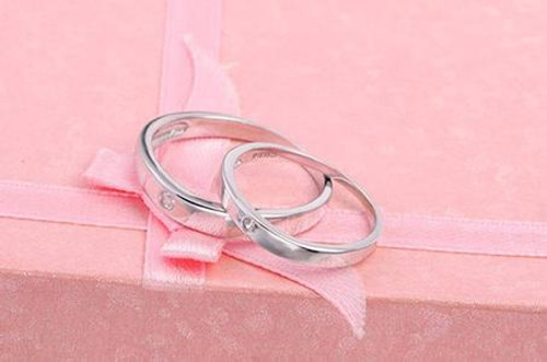 925银和纯银的区别是啥 57a8f35c4cb1b596dc5ee15ece72c4f9.jpg?_=1531885751383