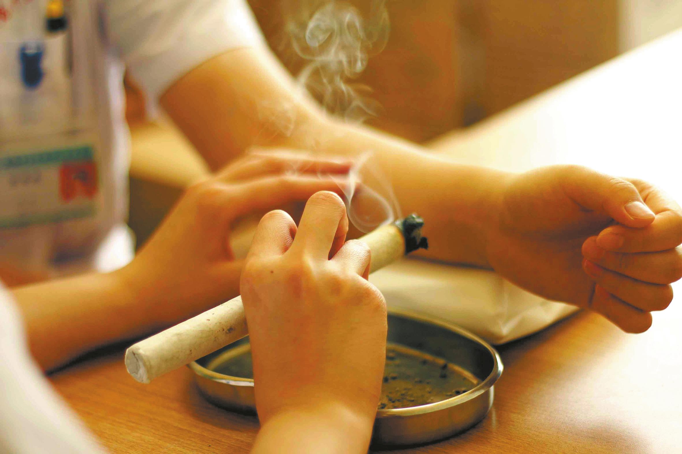 三伏天艾灸的四大好处