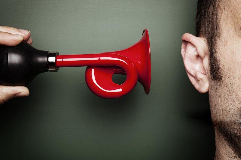 美元黄金上演“分手大戏”?金价上蹿下跳因它而起!