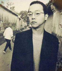 黑豹乐队历任主唱窦唯 67c59a2ac6947f3ed34c3558d049c8f7.jpg?_=1533284786421