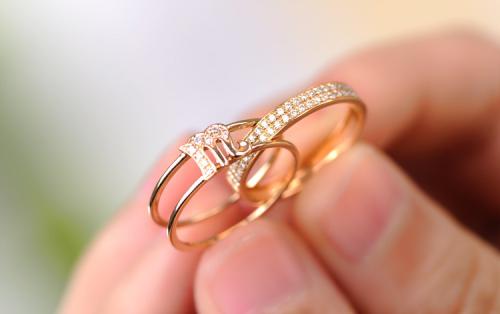 结婚买金戒指还是钻戒