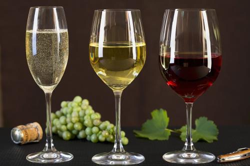 白葡萄酒与红葡萄酒的区别