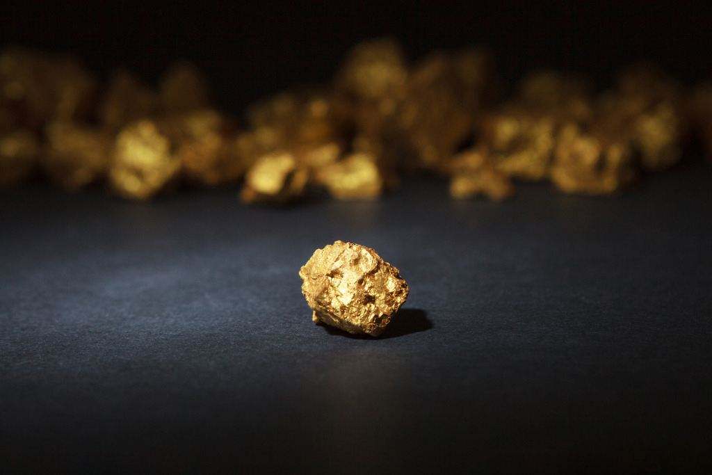 空头气势汹汹!黄金价格为何受避险“冷落”?