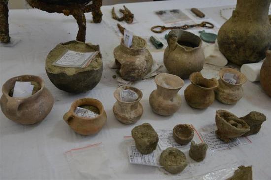 皮央东嘎墓葬遗址出土了一批距今约2000年的珍贵文物