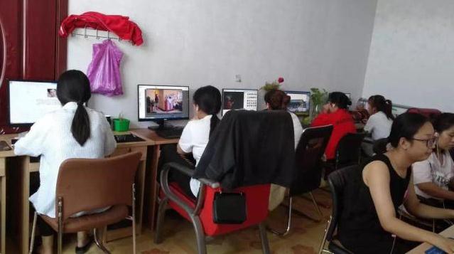 农妇做媒体收入破万 平均工资比上海还高