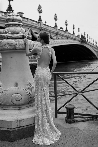 Julie Vino服装品牌释出2019「Paris 巴黎」婚纱系列