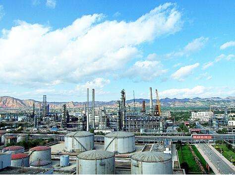广州石化：月度汽油出厂量创历史新高