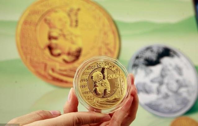 熊猫金银币受市场热捧 5盎司金币和5盎司银币都已经被抢购一空