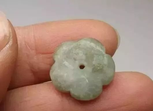 不是所有翡翠都升值! 这些翡翠中的“垃圾货”升不了值