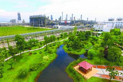 人行克拉玛依中支支持石油石化绿色化升级改造项目