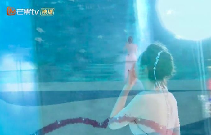 郭晓东水下求婚程莉莎:我不能发光但照样能做你的太阳