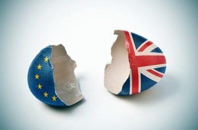 脱欧重挫英国经济 英镑兑美元仍有望剑指1.35