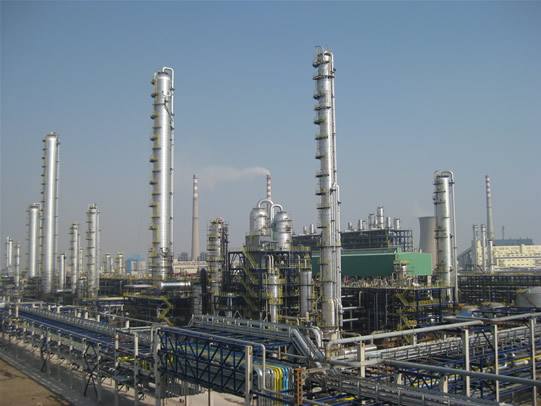 齐鲁石化gdp_中国gdp增长图