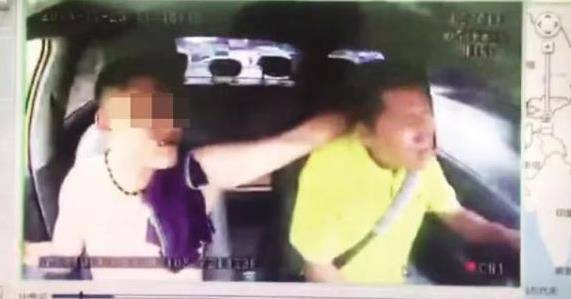 乘客掐司机威逼加速 经调查该名乘客有犯罪前科