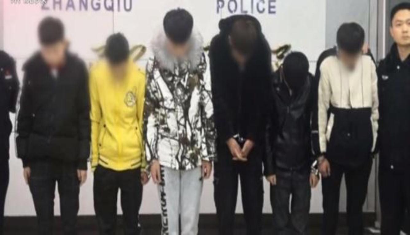 6名男主播穿日军服被拘 平均年龄十八九岁