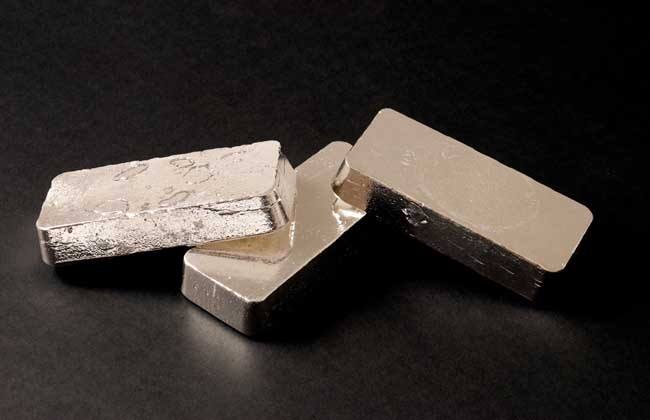 隔夜梅姨赢得不信任投票 现货白银继续保持区间震荡