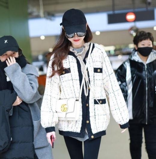 穿小香风衣服整体搭配_小香风外套搭配图片(2)