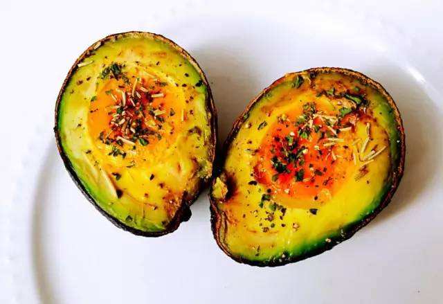 牛油果怎样吃才不难吃(进来看看三种吃法)