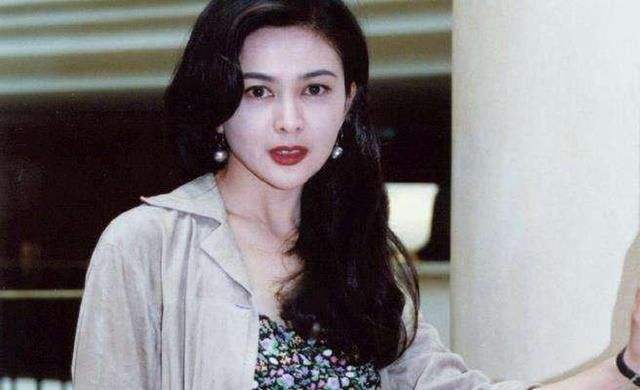 关之琳高尔夫球事件到底怎么回事