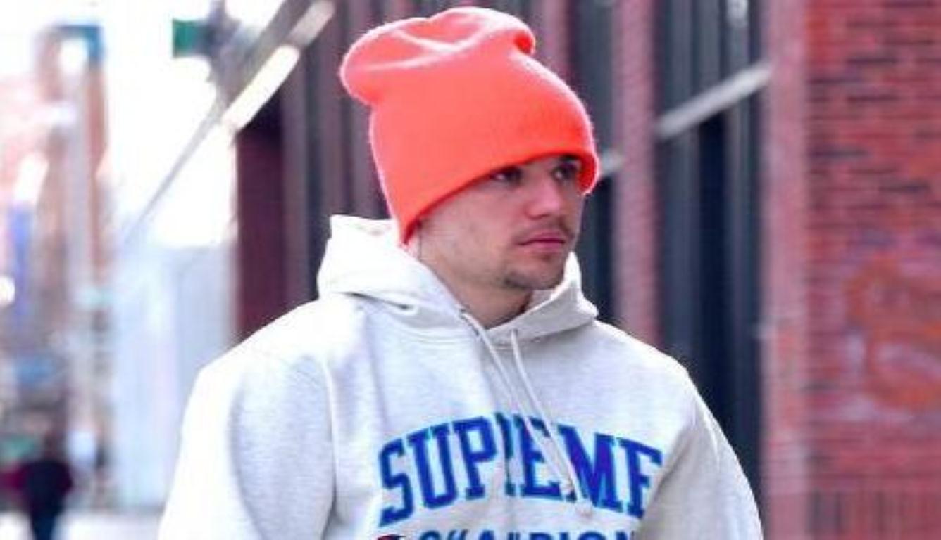 比伯房间遭陌生女子闯入 目前已被警方正式逮捕