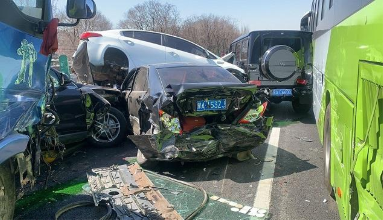 京藏高速事故最新消息：7人受伤 其中1人伤势较重