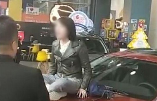 66万奔驰女车主什么背景