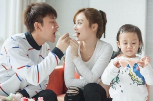 李小璐和贾乃亮现状如何