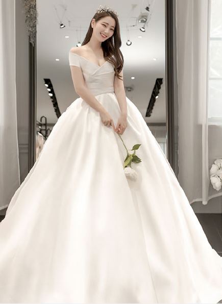 monarca婚纱_婚纱情侣头像