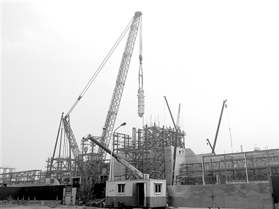扬子石化年产十万吨EVA项目全部完成吊装