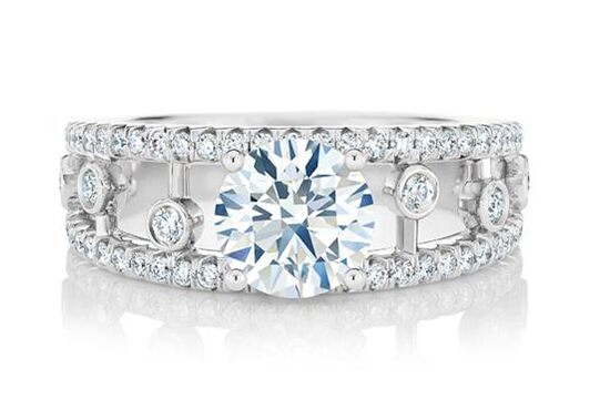 伟德bv1946官网-钻石神话破灭戴比尔斯慌了