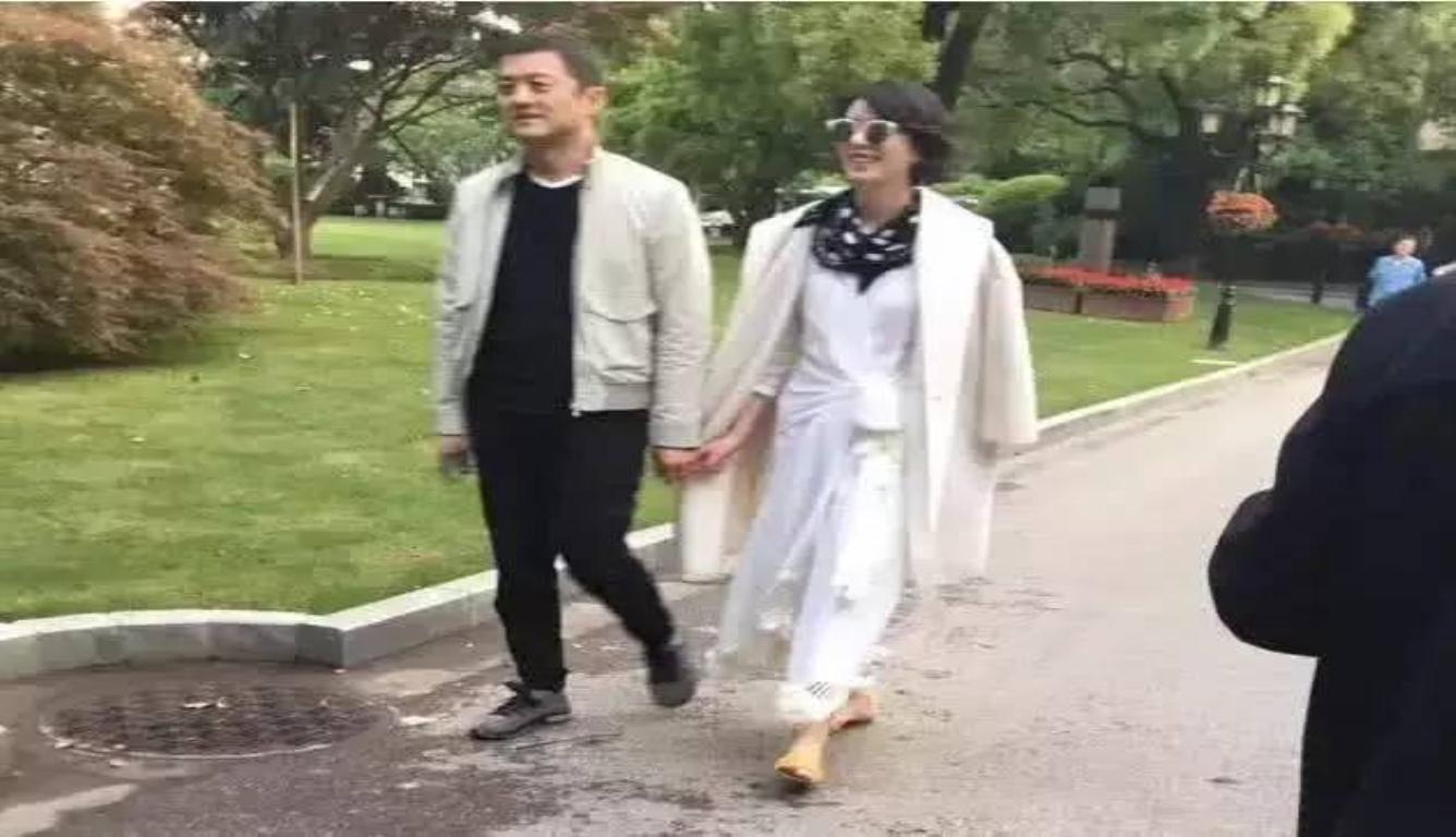 李亚鹏新女友身价遭起底 是一位超人民币500亿元的企业家