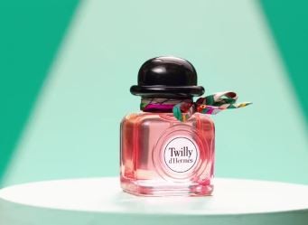 自由之水香评 8a47eef63b7e2edb8ecfaffb85b1948b.jpg?_=1558947630176