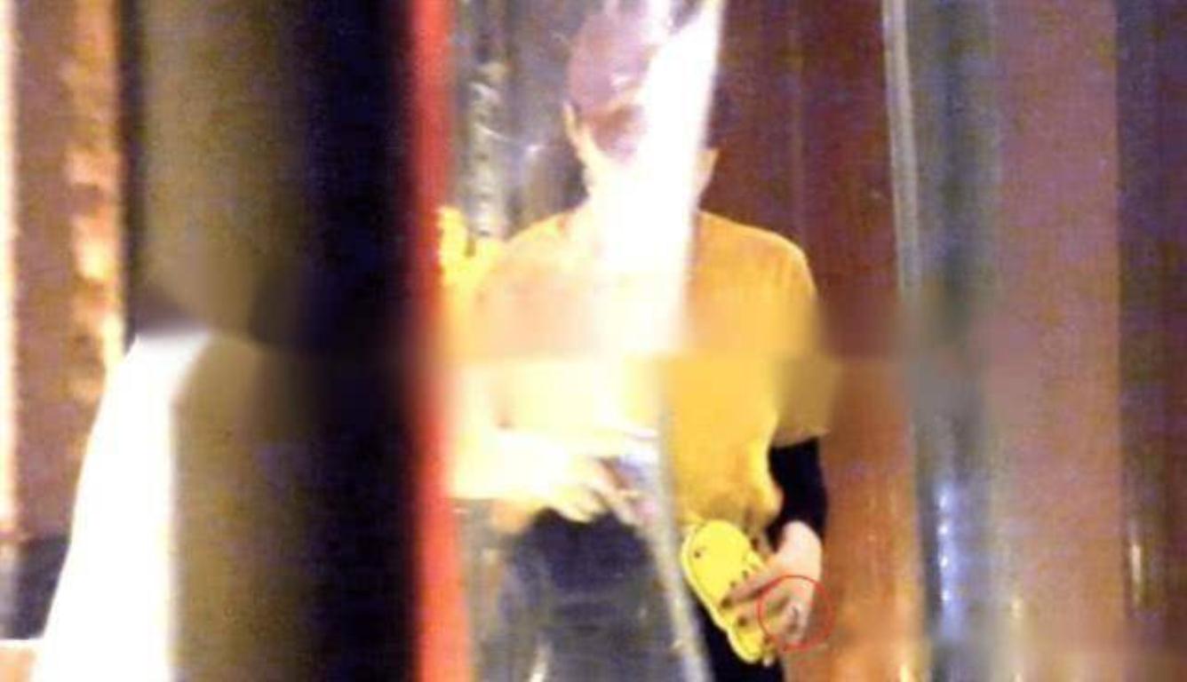 范冰冰无名指钻戒吸睛 这是与李晨秘婚了?