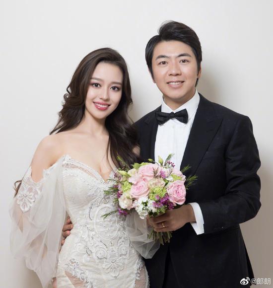 郎朗晒照宣布结婚 婚礼仪式将在法国某酒店举行