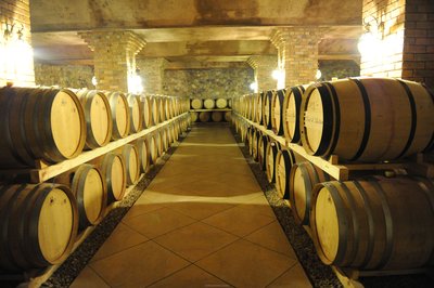 如何防止各种假葡萄酒的生产呢？