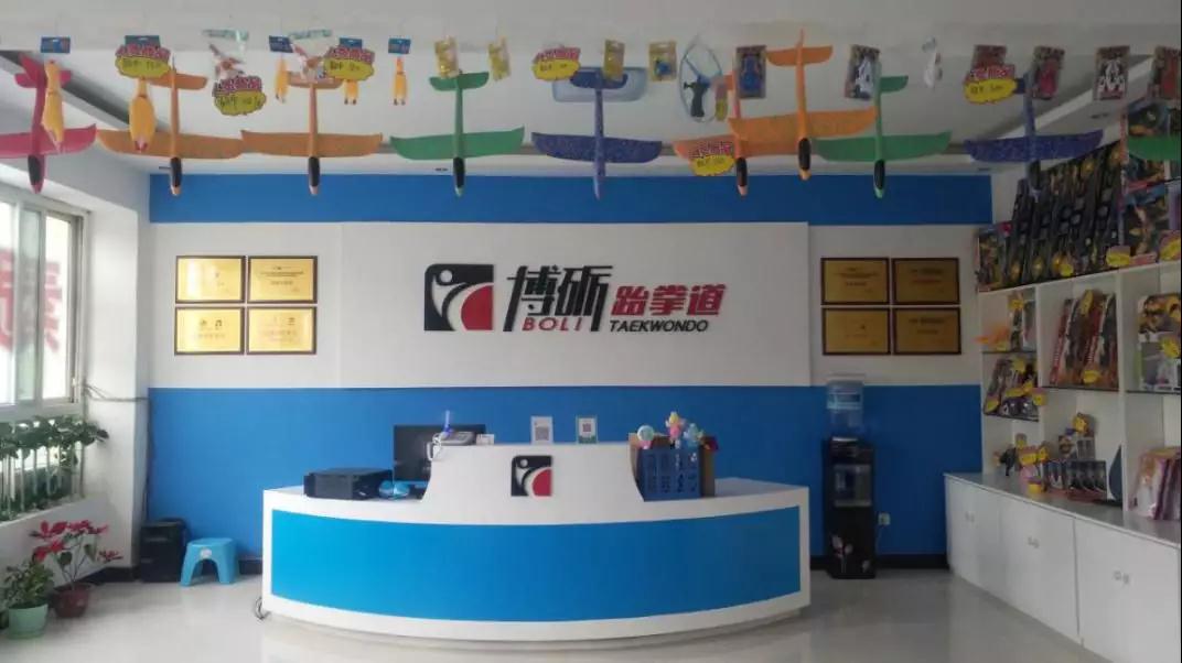 开业招百人 一个月入12万 他是怎么做到的?