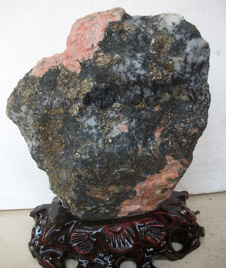 铁矿石现货价格飙升 期价增速比现货慢一拍