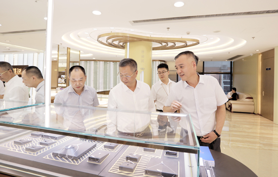 深圳市黄金珠宝首饰行业协会黄志勇先生会长 莅临参观金至福总部