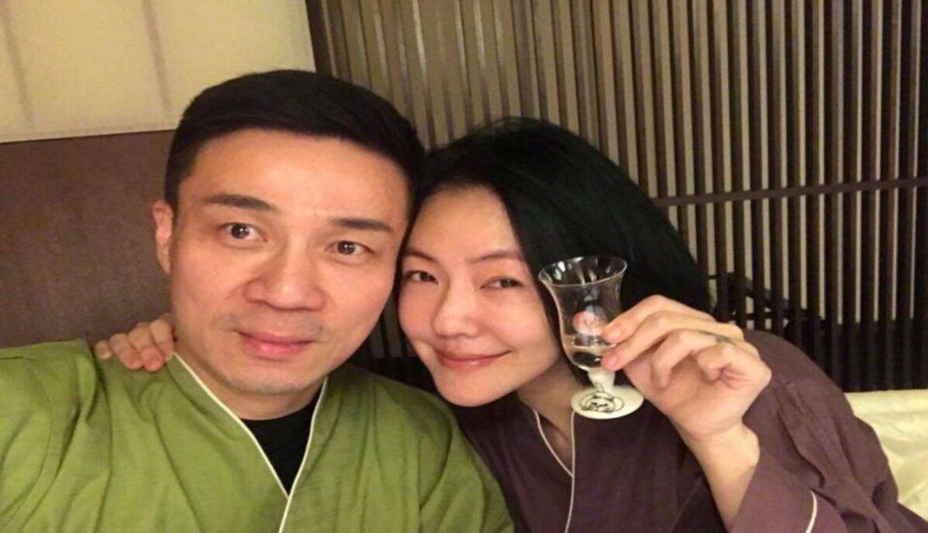 小s老公为嫩模转账 被指在“爱心帮助”需要工作的美女