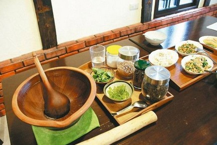 卖又贵又嚣张的一碗面为啥还是生意比你好?