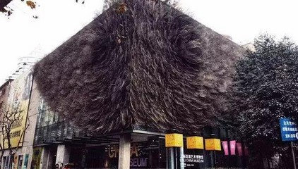 瑞幸卖着咖啡又盯上周边市场?