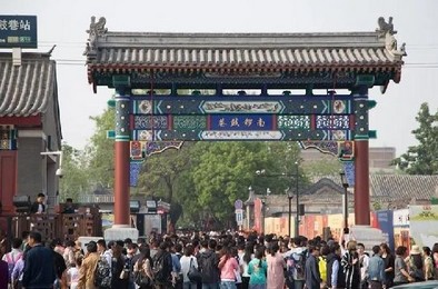 从火爆的商圈搬到冷僻胡同 这家烤串店这样颠覆了“选址生死论”