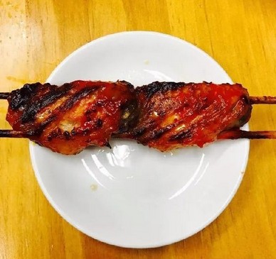 从火爆的商圈搬到冷僻胡同 这家烤串店这样颠覆了“选址生死论”