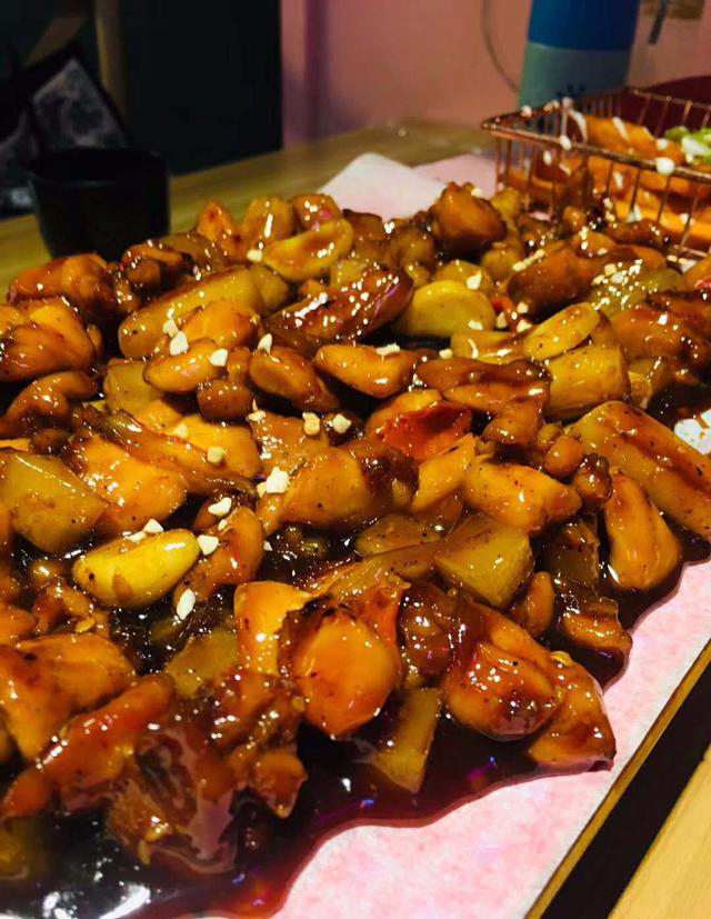 从宫保鸡丁到滑板鸡 网红餐饮店的可持续发展点在哪里?